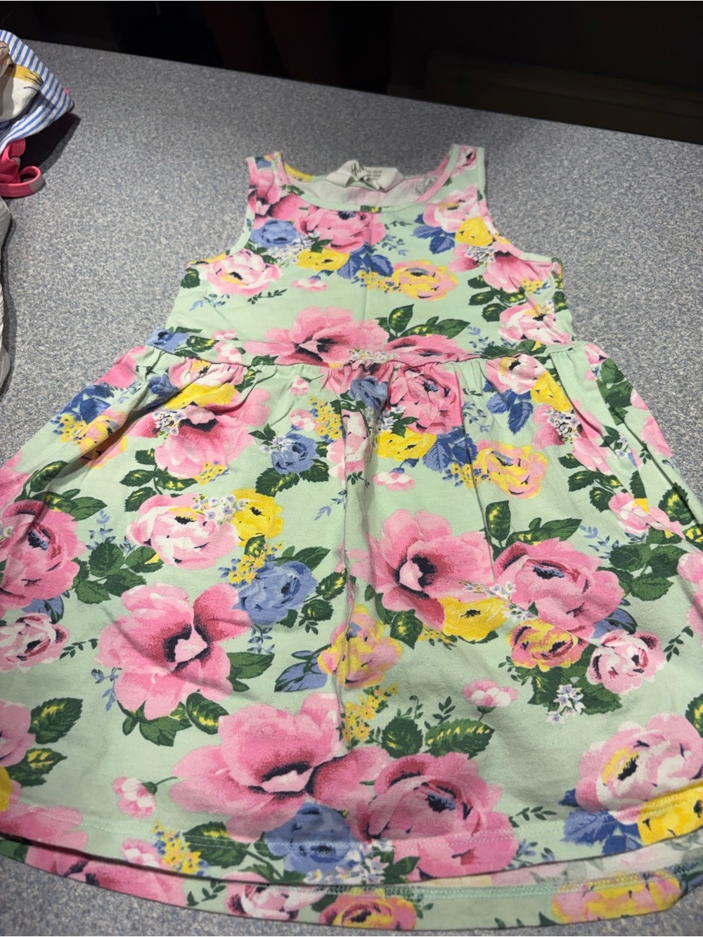 H&M Mint Green Floral Sleeveless Dress with Pink & Yellow Blooms
2t/3t